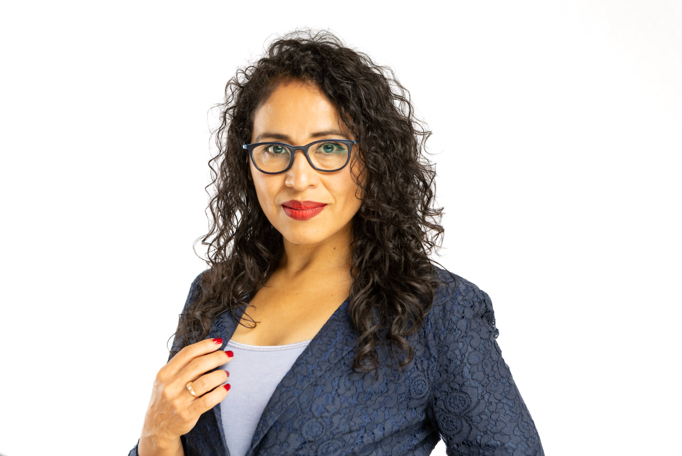 Karina Miñano, Writer, journalist and poet